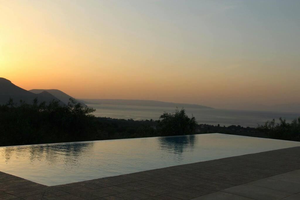 Panoramic View Summerhouse Loukissia 外观 照片